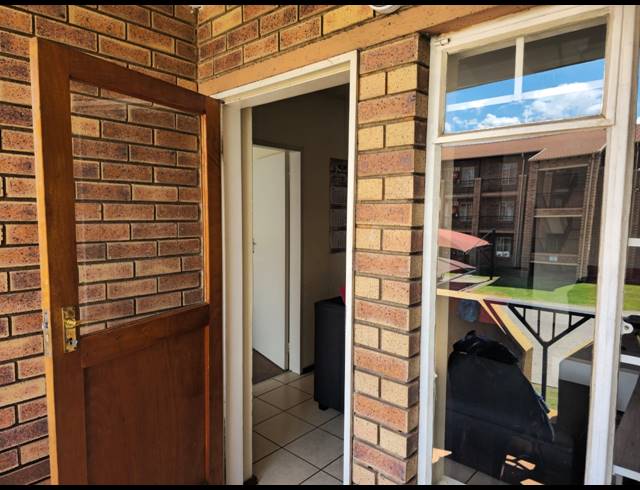 2 bed property for sale in COMET
